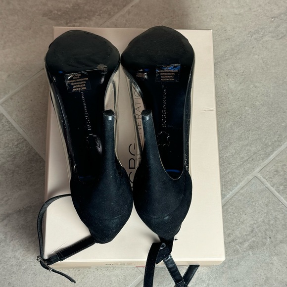 BCBG Cynthia Heel Transparent Clear Black Suede Strap Pointed Toe Pumps 10 - Picture 9 of 10
